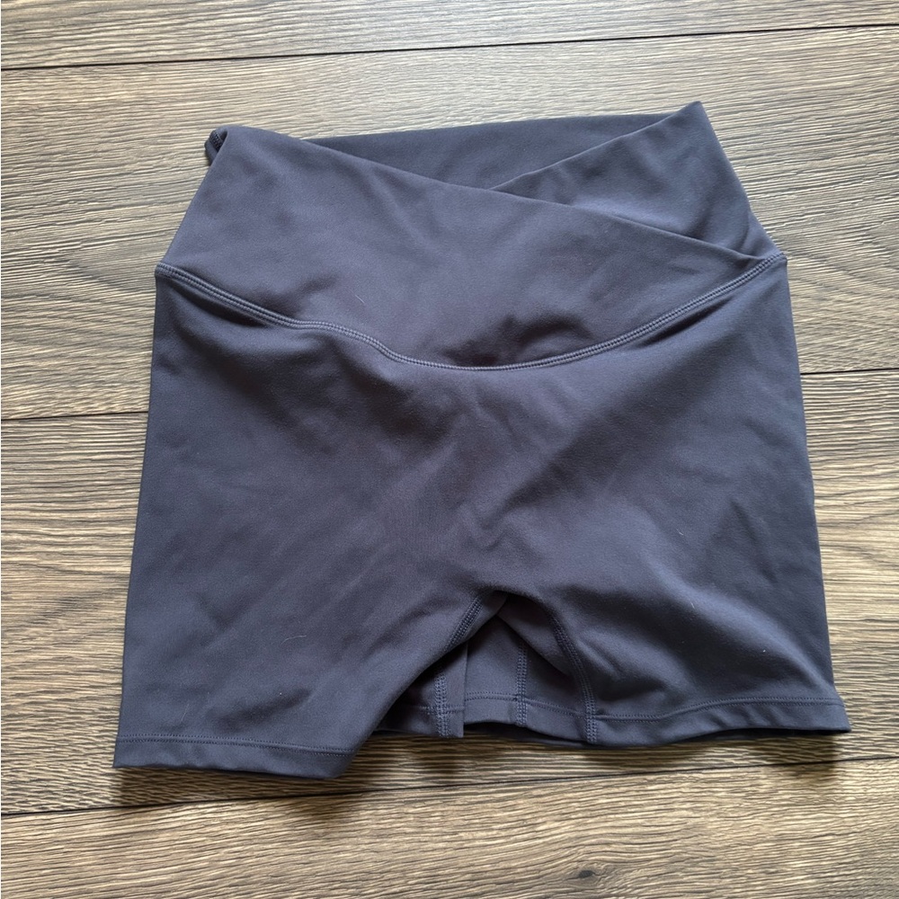 Crop Shop Boutique CSB Serenity Scrunch Crossover Shorts 4" | Studio - M